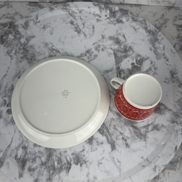 Arabia Finland Breakfast Set Cup 2 Saucers Kaj Franck Red Riikinkukko Uosikkinen - Picture 5 of 12